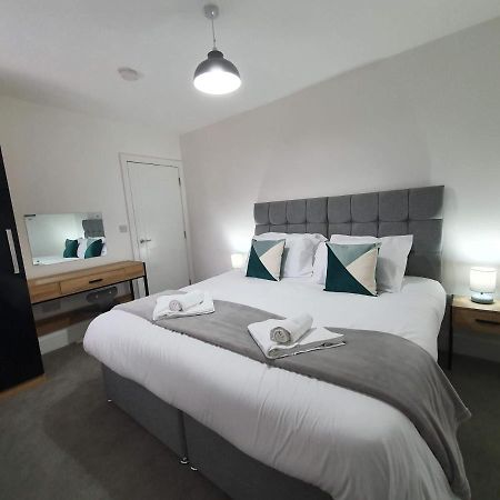2 Bedroom Apartments In Filton By Cliftonvalley Apartments ブリストル エクステリア 写真