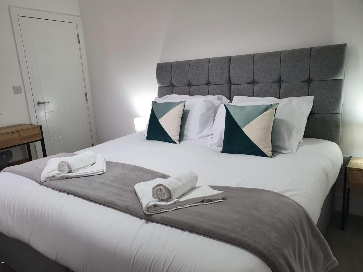 2 Bedroom Apartments In Filton By Cliftonvalley Apartments ブリストル エクステリア 写真