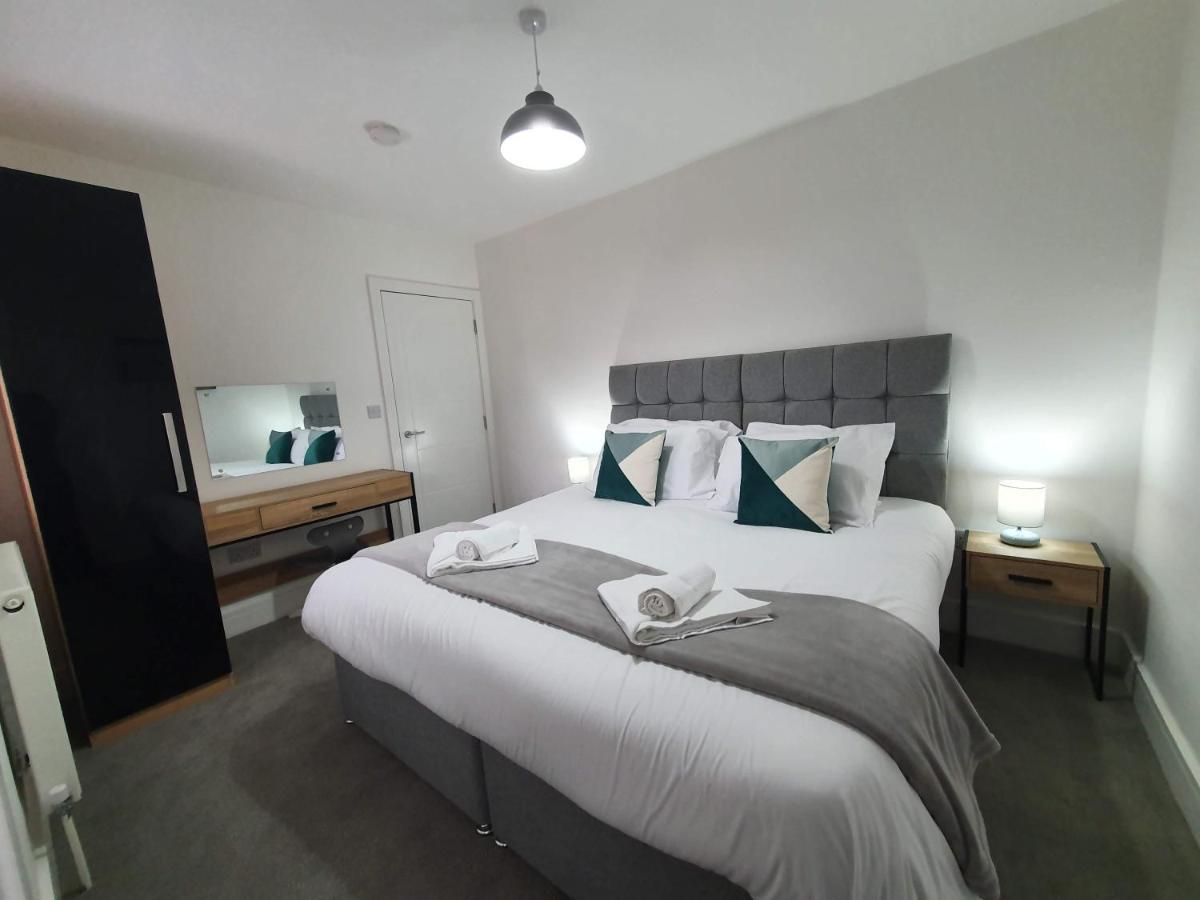 2 Bedroom Apartments In Filton By Cliftonvalley Apartments ブリストル エクステリア 写真