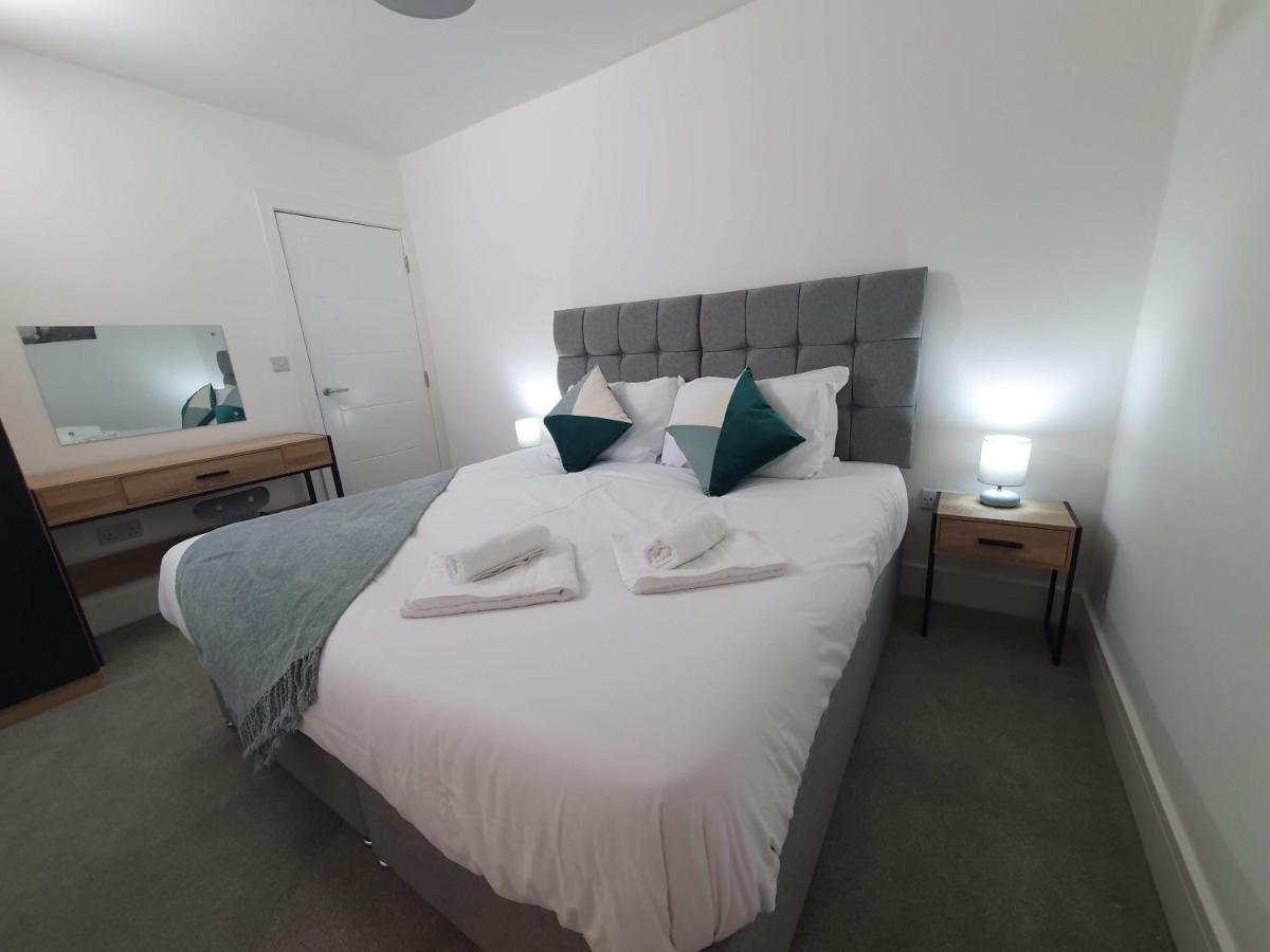 2 Bedroom Apartments In Filton By Cliftonvalley Apartments ブリストル エクステリア 写真